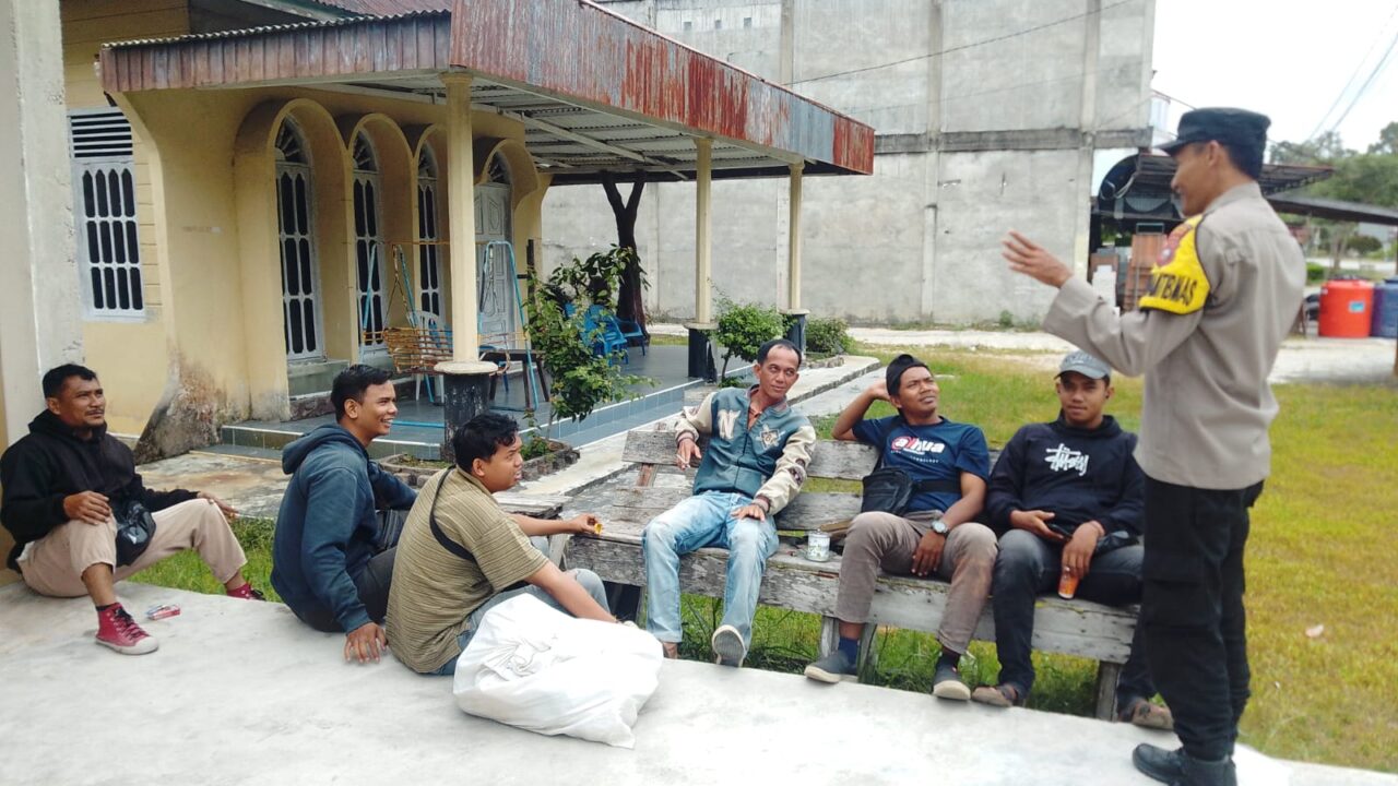 Bhabinkamtibmas Desa Muntai Sosialisasikan Program Swasembada dan Ketahanan Pangan